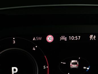 Volkswagen Tiguan 2.0 TDI Elegance DSG (150 ps) - KEYLESS ENTRY - PARK ASSIST - LE