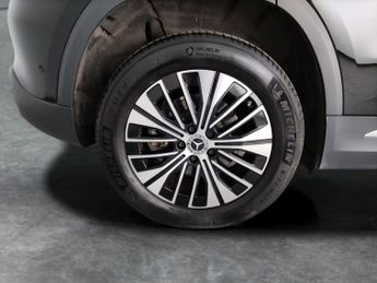 Mercedes-Benz EQA EQA 250+ 70.5kWh Sport (Executive) (190 ps) - ADAPTIVE LIGHTS