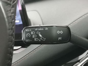Skoda Enyaq iV 62kWh 60 (179 ps) - NAV - LEATHER - WIFI