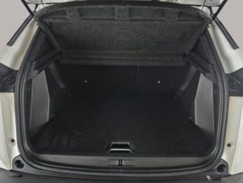 Peugeot E-2008 50kWh GT Premium (136 ps) - REVERSE CAM - ALCANTARA - NAV