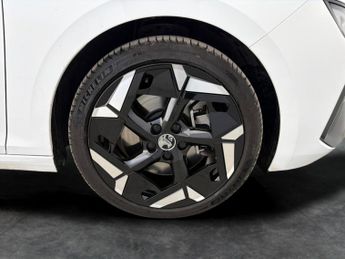 Vauxhall Astra 1.6 12.4kWh GSe Plug-in (225 ps) - ACTIVE LANE ASSIST - KEYLESS 