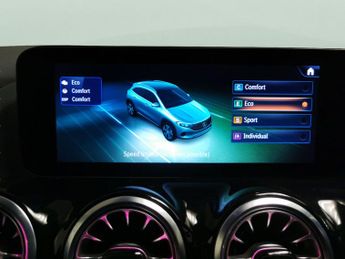 Mercedes-Benz EQA EQA 250+ 70.5kWh Sport Night Edition (190 ps) - HEATED LEATHER