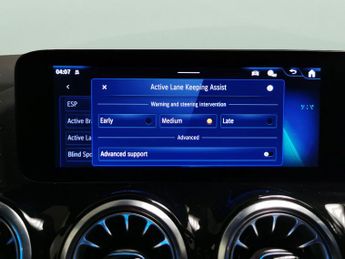 Mercedes-Benz EQA EQA 250+ 70.5kWh Sport Night Edition (190 ps) - HEATED LEATHER