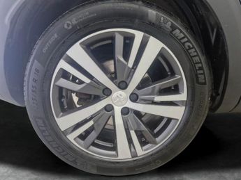Peugeot 3008 1.6 13.2kWh Allure Plug-in e-EAT (225 ps) - LANE DEPARTURE  - BL