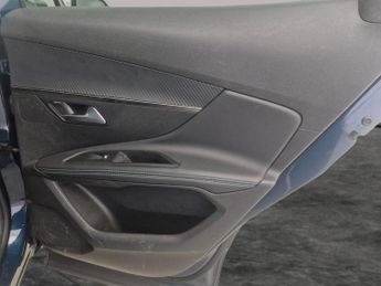 Peugeot 3008 1.6 13.2kWh Allure Plug-in e-EAT (225 ps) - LANE DEPARTURE  - BL