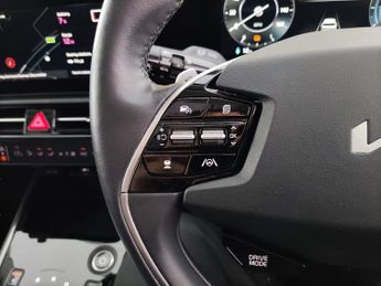 Kia Niro 64.8kWh 4 (201 bhp) - ACTIVE LANE ASSIST - HEAT AND COOL SEATS