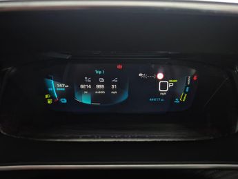 Peugeot E-2008 50kWh GT Premium (136 ps) - REVERSE CAM - ALCANTARA - NAV