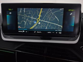 Peugeot E-2008 50kWh GT Premium (136 ps) - REVERSE CAM - ALCANTARA - NAV