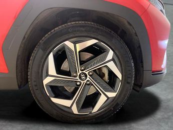 Hyundai Tucson 1.6 h T-GDi Premium (230 ps) - NAV - HEATED STEERING - BLIND SPO
