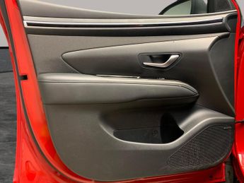 Hyundai Tucson 1.6 h T-GDi Premium (230 ps) - NAV - HEATED STEERING - BLIND SPO