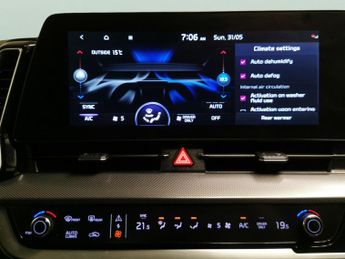 Kia Sportage 1.6 h T-GDi 3 (207 bhp) - HEATED STEERING - LANE DEPARTURE 