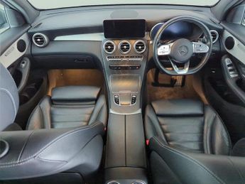Mercedes-Benz GLC 2.0 GLC300d AMG Line (Premium) G-Tronic+ 4MATIC (245 ps) - HEATE