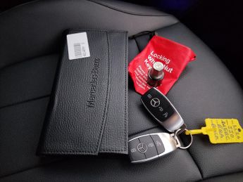 Mercedes-Benz EQA EQA 250+ 70.5kWh Sport (Executive) (190 ps) - ADAPTIVE LIGHTS