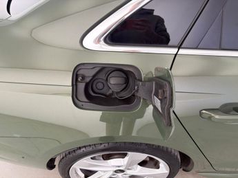 Audi A4 2.0 TFSI 40 S line S Tronic (204 ps)[Tech Pro] - HEATED SEATS - 