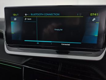 Peugeot E-2008 50kWh GT Premium (136 ps) - REVERSE CAM - ALCANTARA - NAV