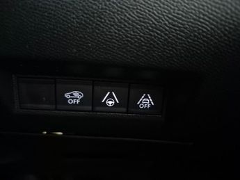 Peugeot E-2008 50kWh GT Premium (136 ps) - REVERSE CAM - ALCANTARA - NAV