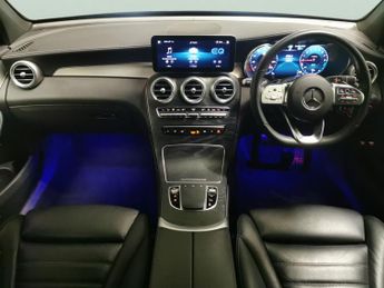 Mercedes-Benz GLC 2.0 GLC300e 13.5kWh AMG Line (Premium) Plug-in G-Tronic+ 4MATIC 