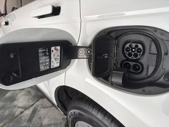 Land Rover Range Rover Evoque 1.5 P300e 12.2kWh R-Dynamic S Plug-in 4WD (309 ps) - ADAPT CRUIS