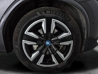 BMW iX3 80kWh M Sport (286 ps) - BMW LASERLIGHTS - ADAPT CRUISE - BLACK 