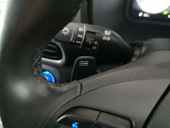 Hyundai Kona 64kWh Ultimate (10.5kW Charger) (204 ps) - ACTIVE LANE ASSIST