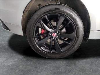 Jaguar F-PACE 2.0 D200 MHEV R-Dynamic Black AWD (204 ps) - REVERSE CAM - NAV
