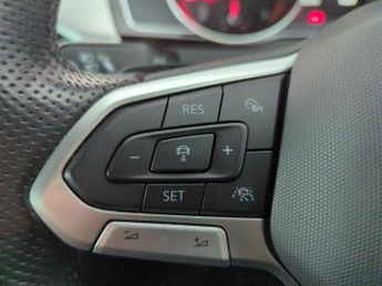 Volkswagen Passat 1.5 TSI EVO R-Line DSG (150 ps) - LED - HEATED LEATHER - WIFI