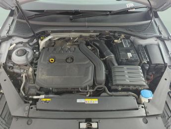 Volkswagen Passat 1.5 TSI EVO R-Line DSG (150 ps) - LED - HEATED LEATHER - WIFI