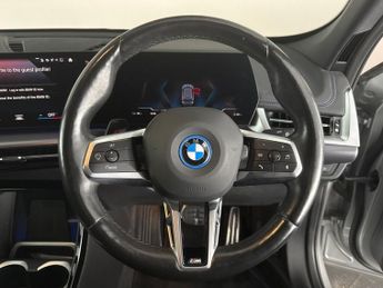 BMW iX1 30 66.5kWh M Sport xDrive (11kW Charger) (313 ps) - HK AUDIO - F