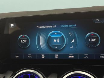 Mercedes-Benz EQA EQA 250+ 70.5kWh AMG Line (190 ps) - COMFORT PACK - PADDLE SHIFT