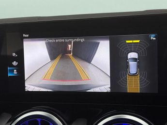 Mercedes-Benz EQA EQA 250+ 70.5kWh AMG Line (190 ps) - COMFORT PACK - PADDLE SHIFT