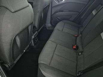Audi Q4 E-tron 35 Sport 55kWh (170 ps) - CARPLAY - ACTIVE LANE ASSIST - LED