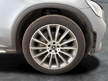 Mercedes-Benz GLC 2.0 GLC300d AMG Line (Premium) G-Tronic+ 4MATIC (245 ps) - HEATE