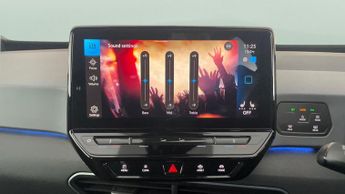 Volkswagen ID.3 Pro 58kWh Life (145 ps) - DAB - AMBIENT INTERIOR LIGHTING