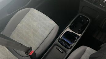 Volkswagen ID.3 Pro 58kWh Life (145 ps) - DAB - AMBIENT INTERIOR LIGHTING