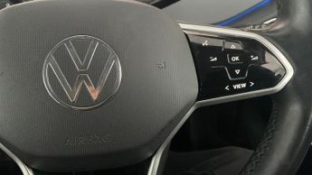 Volkswagen ID.3 Pro 58kWh Life (145 ps) - DAB - AMBIENT INTERIOR LIGHTING