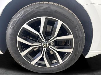 Volkswagen Passat 1.5 TSI EVO SEL DSG (150 ps) - AUTO HEADLIGHTS - DAB - USB AUDIO