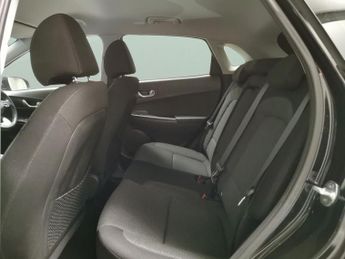 Hyundai Kona 64kWh Premium (10.5kW Charger) (204 ps) - HEATED SEATS - HEATED 