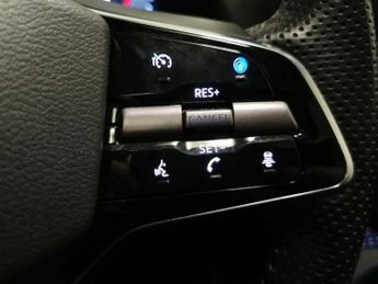 Nissan Ariya 87kWh Evolve 22kW Charger (242 ps) - 360 CAM - LED - REVERSE CAM
