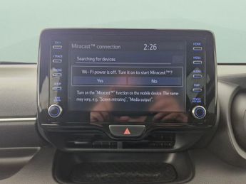 Toyota Yaris 1.5 VVT-h Design E-CVT (116 ps) - BLUETOOTH - AIR CON - DAB
