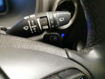 Hyundai Kona 64kWh Premium (10.5kW Charger) (204 ps) - HEATED SEATS - HEATED 