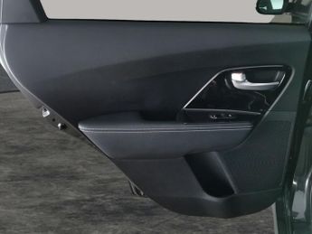 Kia Niro 64kWh 4+ (201 bhp) - HEAT AND COOL SEATS - LED - REVERSE CAM