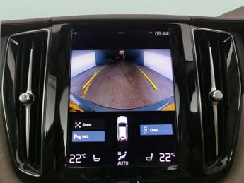 Volvo XC60 2.0h T6 Recharge 11.6kWh Inscription Plug-in AWD (340 ps) - CARP