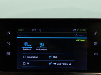 Peugeot E-2008 50kWh Active Premium + (7kW Charger) (136 ps) - LED - NAV - BLUE