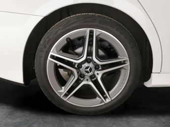 Mercedes-Benz A Class 1.5 A180d AMG Line 7G-DCT (116 ps) - LED - REVERSE CAM - NAV