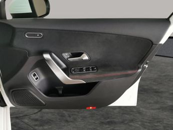 Mercedes-Benz A Class 1.5 A180d AMG Line 7G-DCT (116 ps) - LED - REVERSE CAM - NAV