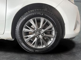 Toyota Yaris 1.5 VVT-h Icon E-CVT (100 ps) - CRUISE - AIR CON - DAB