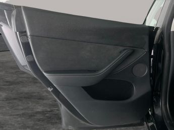 Tesla Model Y (Dual Motor) Long Range 4WDE (384 bhp) - REVERSE CAM - NAV - LEA