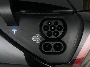 Tesla Model Y (Dual Motor) Long Range 4WDE (384 bhp) - REVERSE CAM - NAV - LEA