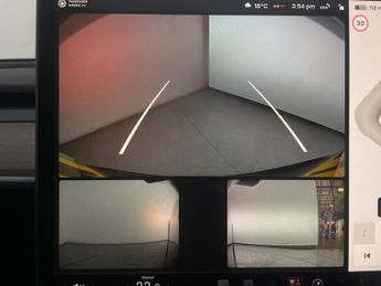 Tesla Model Y (Dual Motor) Long Range 4WDE (384 bhp) - REVERSE CAM - NAV - LEA