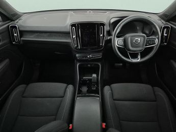 Volvo XC40 Recharge 69kWh Plus (231 ps) - BLACK ROOF RAILS - ACTIVE LANE AS